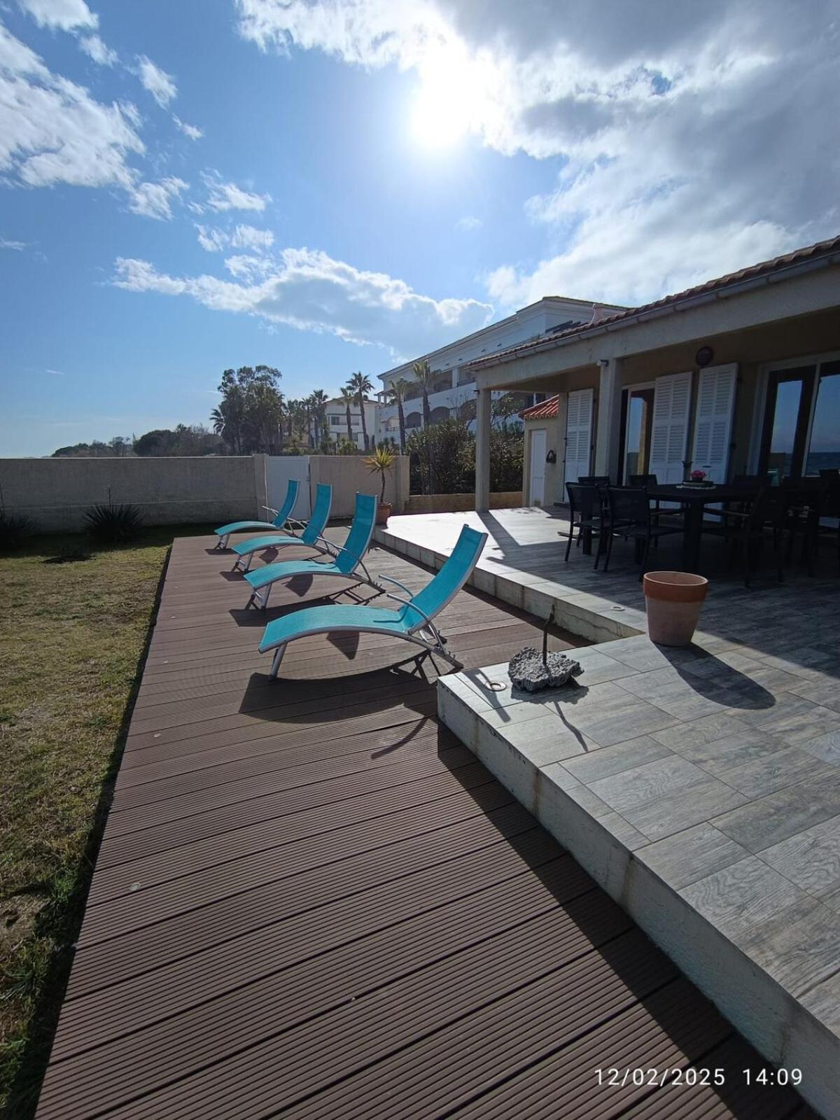 Bord de mer, pieds dans l'eau, vue panoramique Villa San-Nicolao Exteriör bild