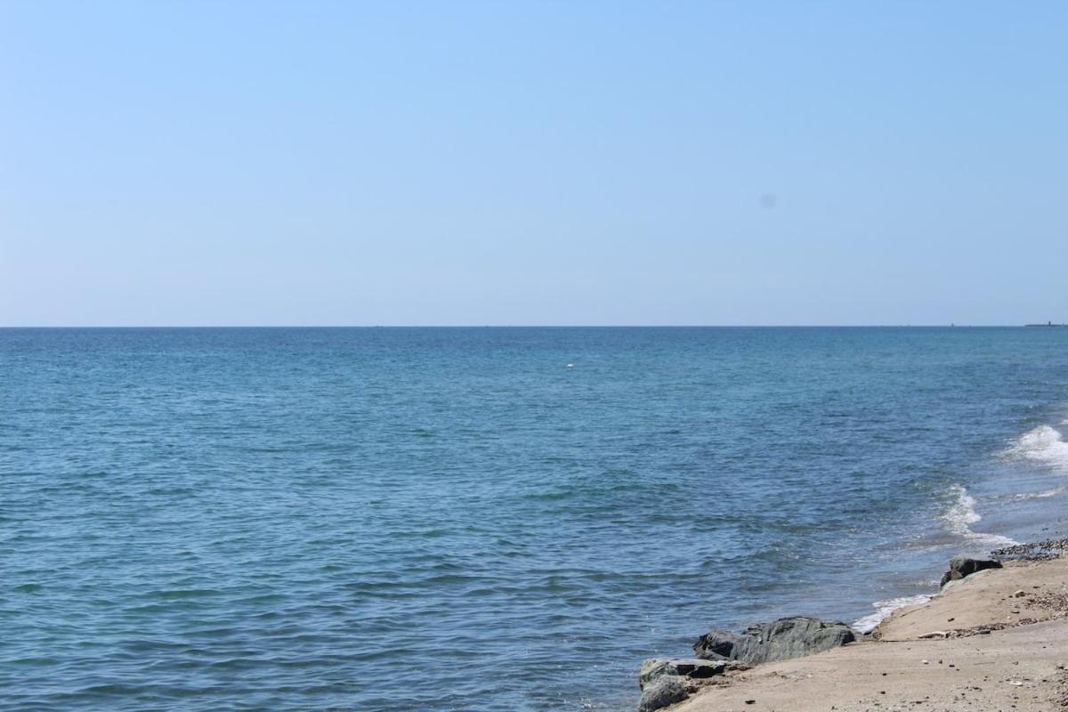 Bord de mer, pieds dans l'eau, vue panoramique Villa San-Nicolao Exteriör bild