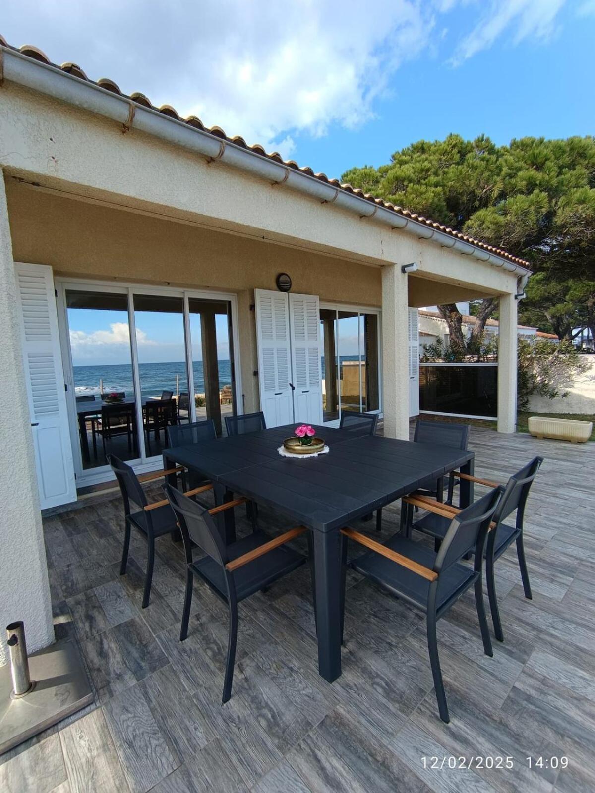 Bord de mer, pieds dans l'eau, vue panoramique Villa San-Nicolao Exteriör bild